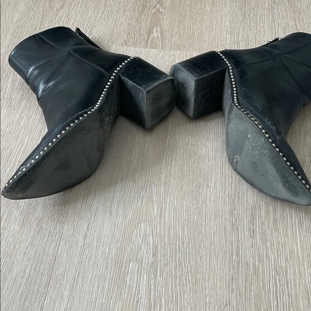 Steve Madden Black Pointed Toe Studded Ankle Boots - Picture 5 of 5